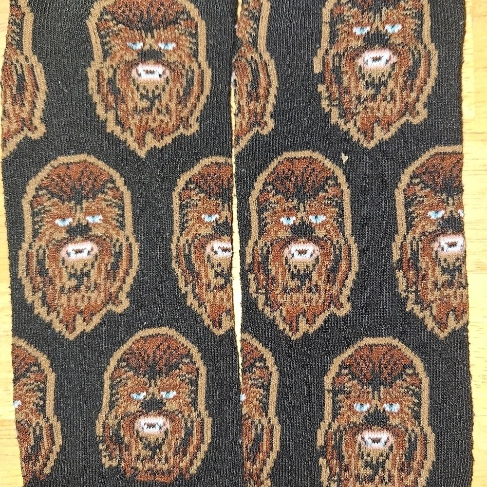 Six pairs of Star Wars ankle socks in a men's size 8 or women's size 9. Pre-love